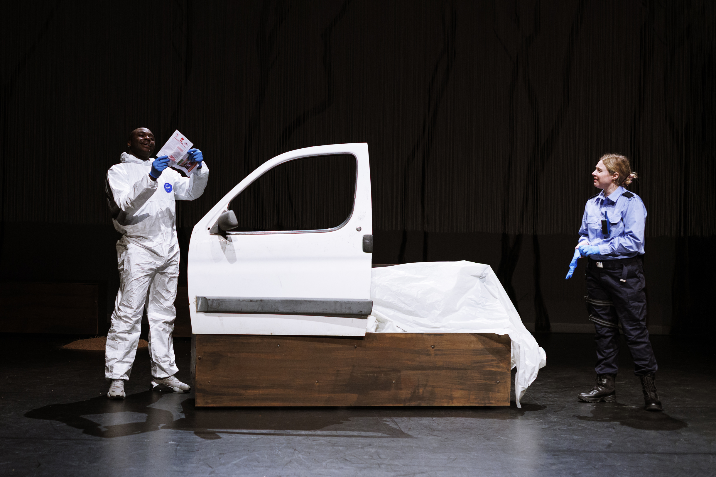photo de répétition du spectacle Ecorces, Polar forestier